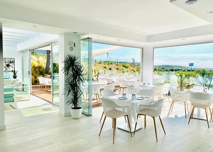 Al-1321 Alcazaba Lagoon * Estepona