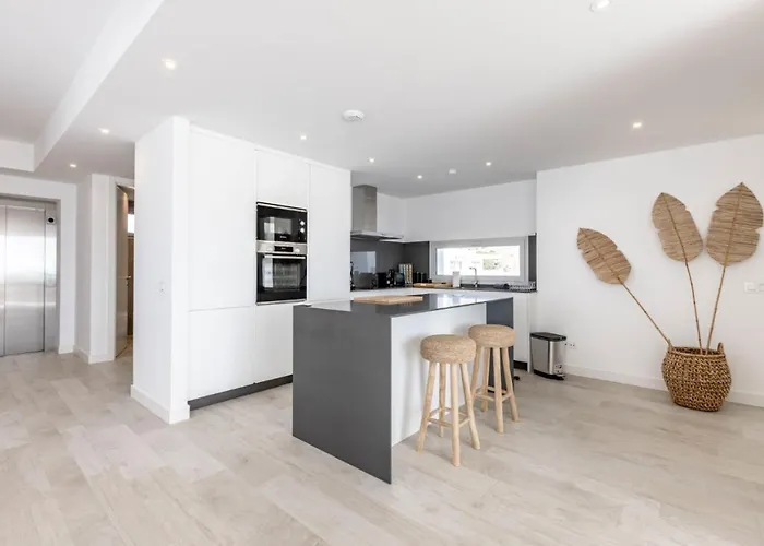 Al-1321 Alcazaba Lagoon * Estepona