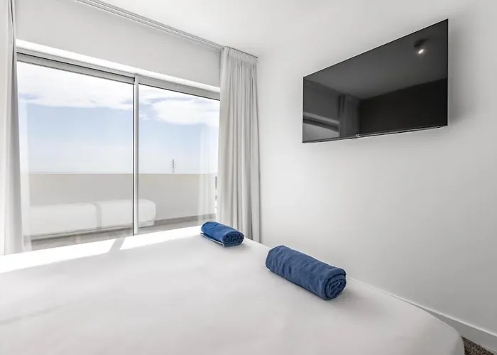 Al-1321 Alcazaba Lagoon Apartment